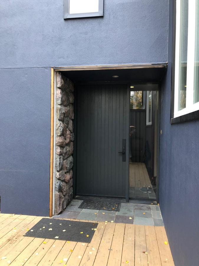 好丘。Hacho House Bed & Breakfast Yellowknife Dış mekan fotoğraf